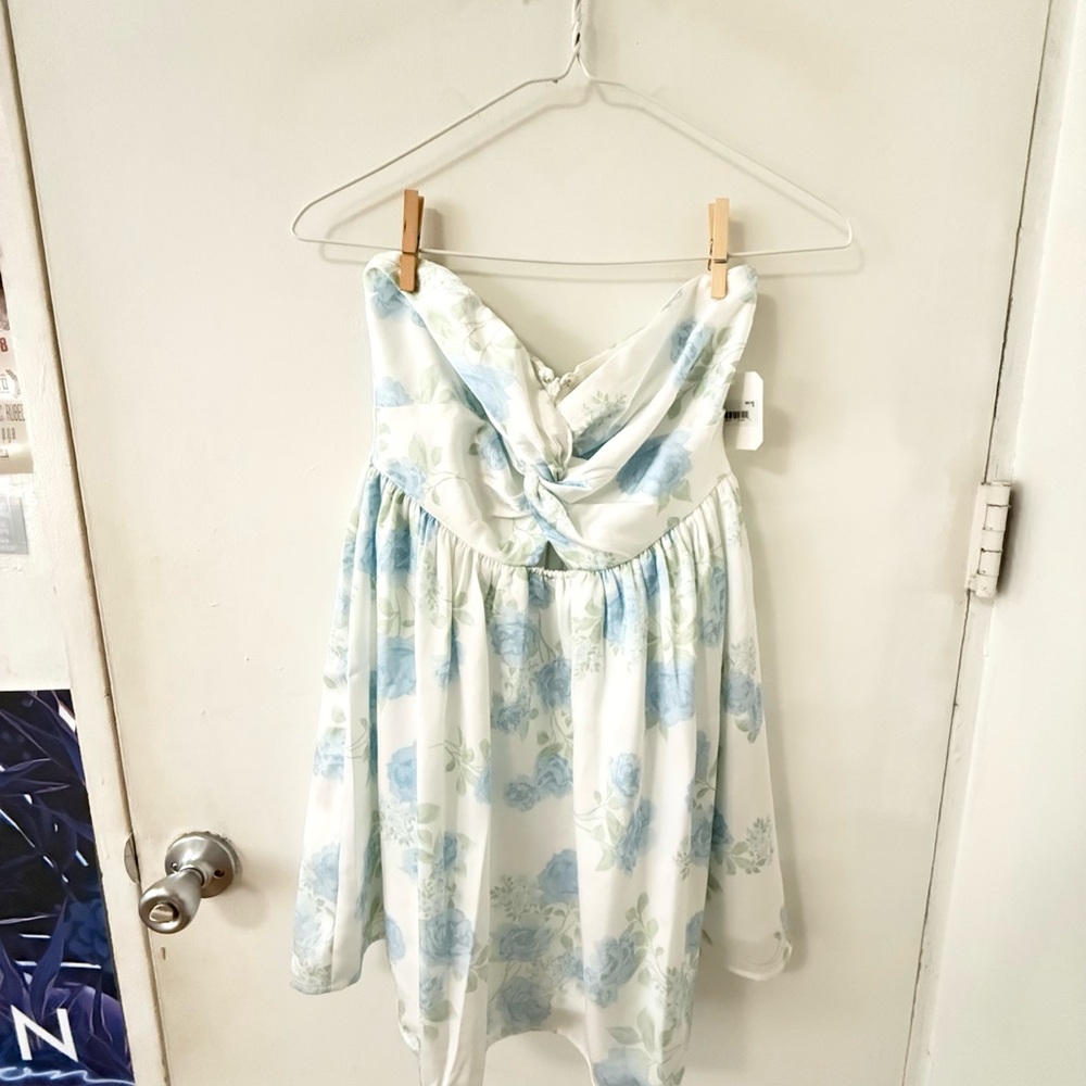 Altar’d State Floral Strapless Dress